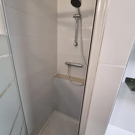 Holiday home Maisonnette Entiere 2 Pieces, 30 Mn Roissy, 30 Mn Bregy